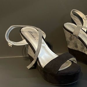 Black and gray platforms